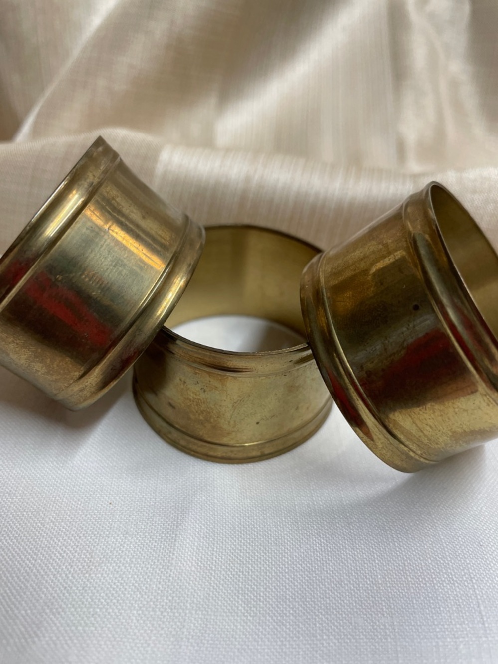 Vintage White Embroidered Linen Napkins with Solid Brass Napkin Rings - Picture 3 of 6